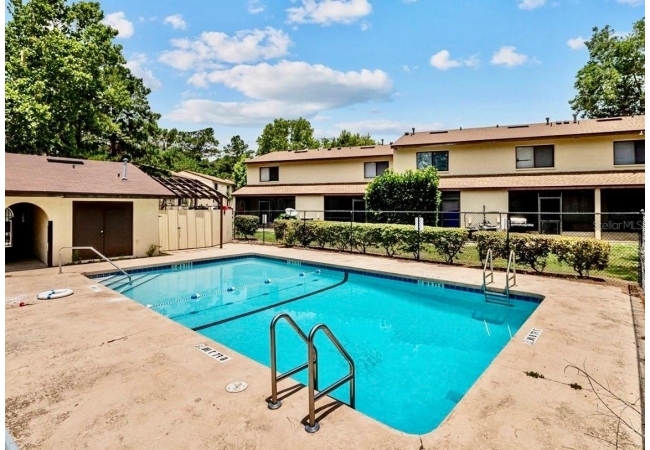 2735 SW 35TH PL #601 Condo photo 27