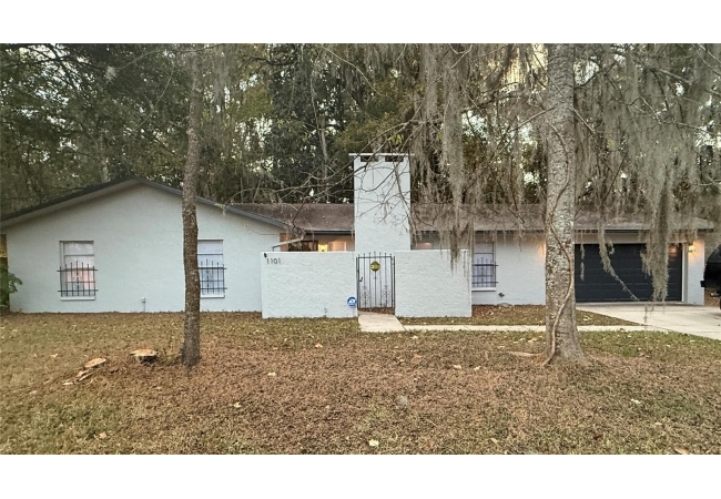 1101 SW 19TH PL House photo 4