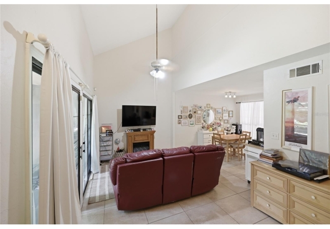 920 SW 55TH TER Condo photo 11