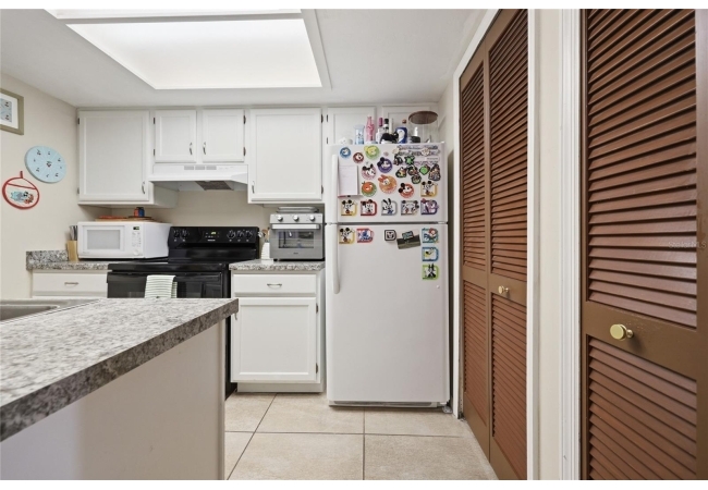 920 SW 55TH TER Condo photo 14