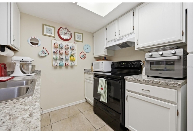 920 SW 55TH TER Condo photo 15