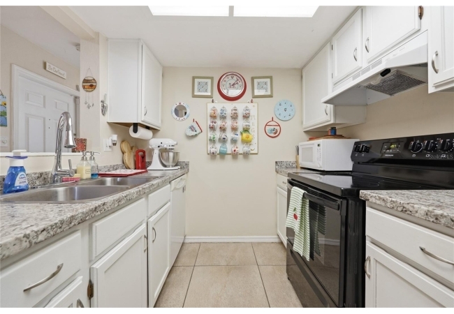 920 SW 55TH TER Condo photo 16