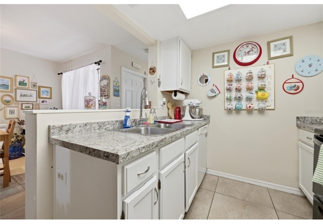 920 SW 55TH TER Condo photo 17