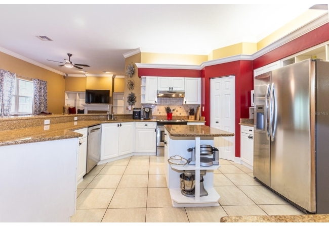 2015 NW 89TH DR House photo 5