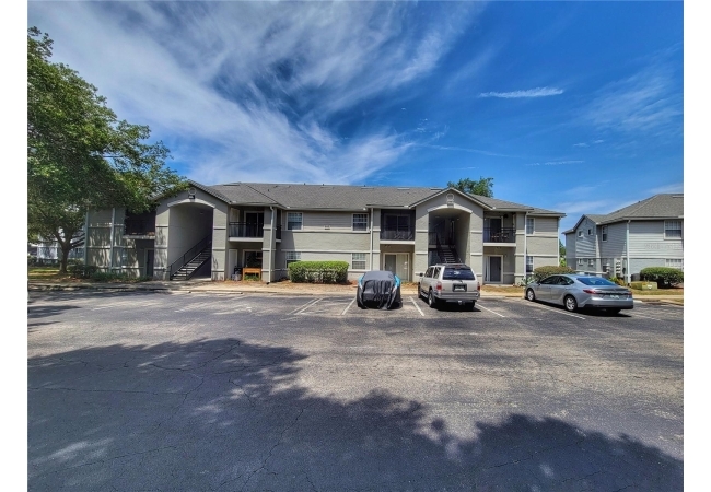 3705 SW 27TH ST #818 Condo photo 2