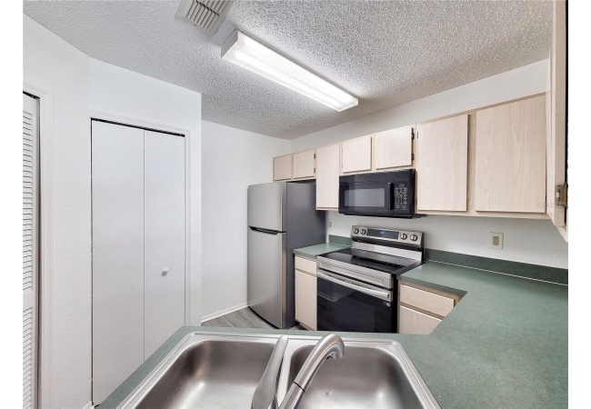 3705 SW 27TH ST #818 Condo photo 17