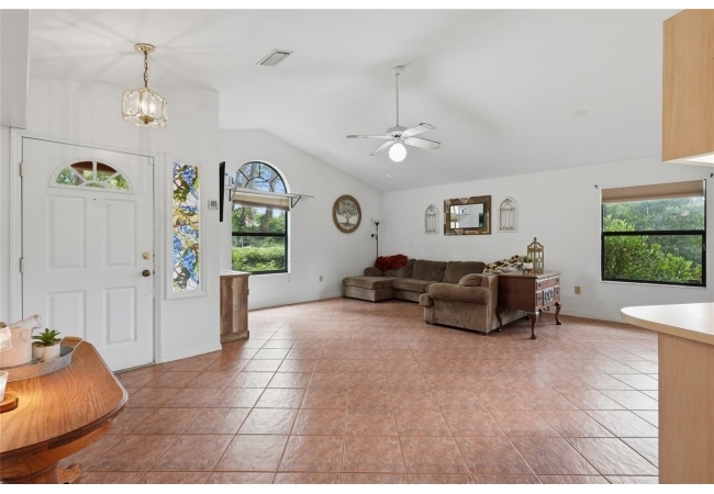 17026 SOUTHSIDE CT House photo 5