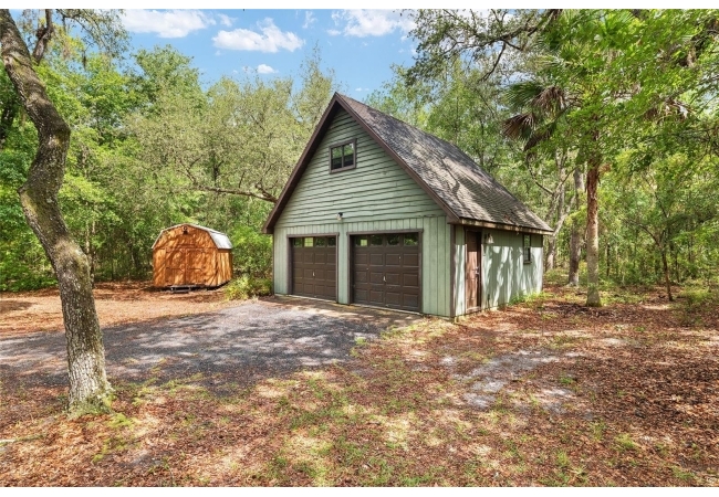 7622 SE COUNTY ROAD 234 House photo 12