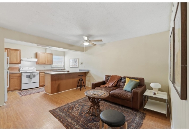 2811 SW ARCHER RD #Y232 Condo photo 2