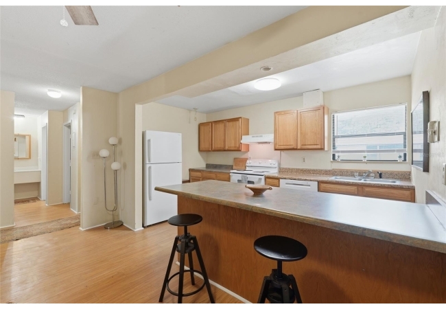 2811 SW ARCHER RD #Y232 Condo photo 3