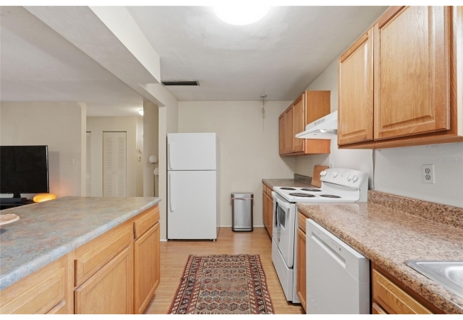 2811 SW ARCHER RD #Y232 Condo photo 5