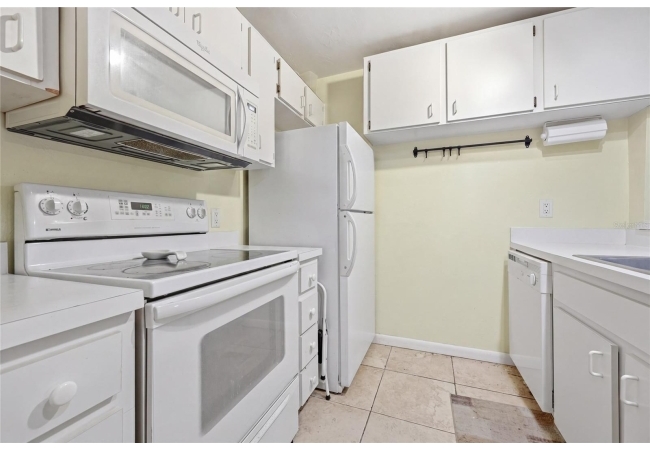 4000 SW 23RD ST #2-101 Condo photo 10
