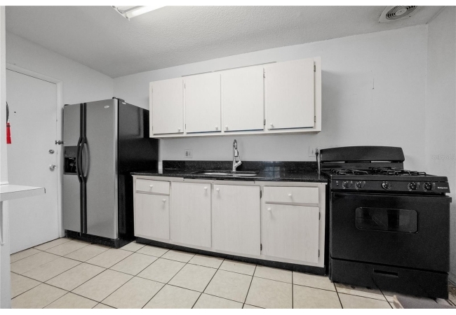 1700 SW 16TH CT #J24 Condo photo 9