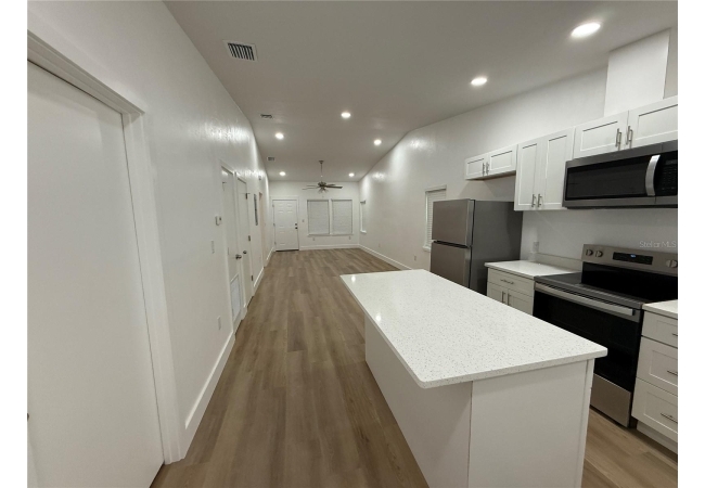 7020 SW 45TH AVE Condo photo 2