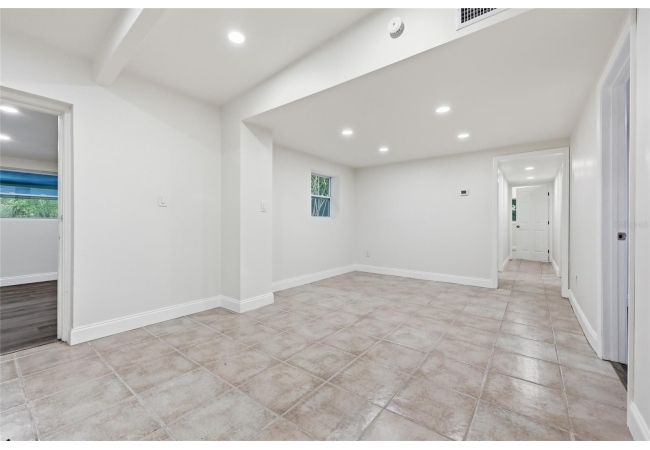 3015 NE 13TH DR House photo 12