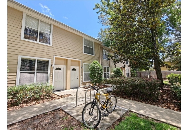 3521 SW 30TH WAY #104 Condo photo 1