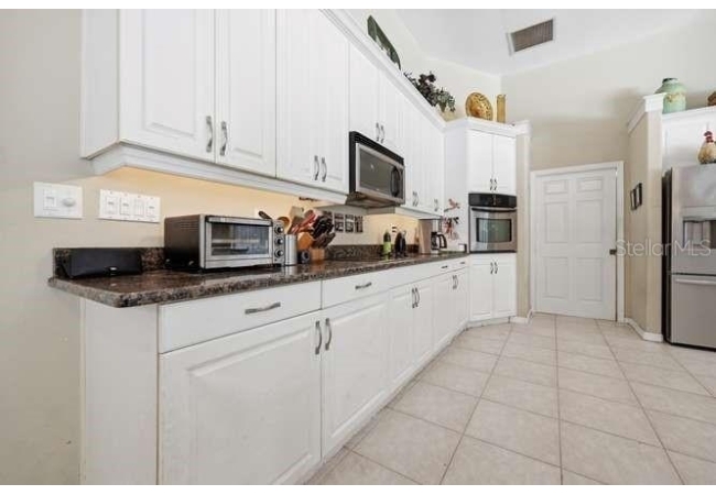 4208 SW 96TH DR House photo 4
