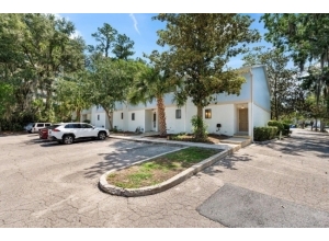 1432 SW 25TH PL #C1