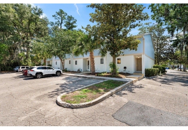 1432 SW 25TH PL #C1 Condo photo 1