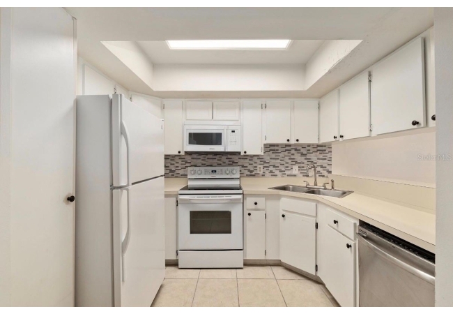 1432 SW 25TH PL #C1 Condo photo 13
