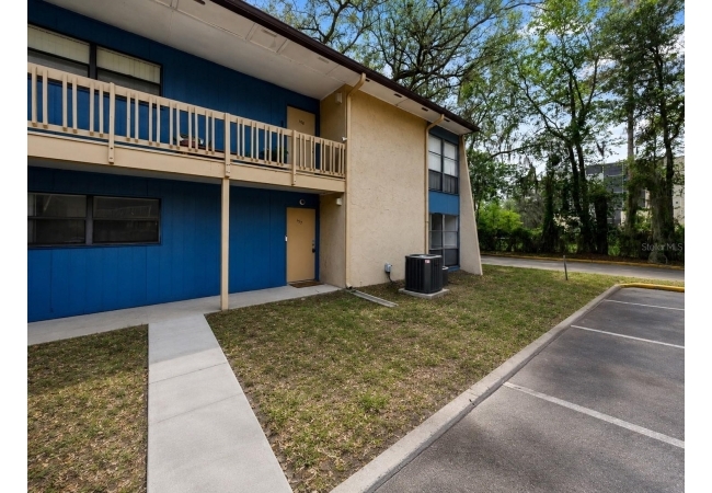 2811 SW ARCHER RD #T157 Condo photo 1