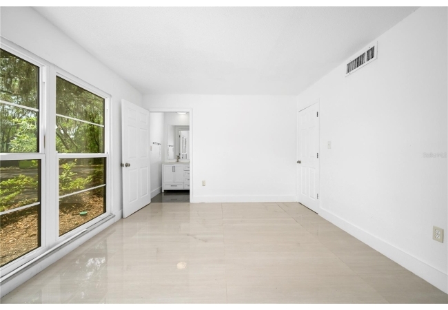 2811 SW ARCHER RD #T157 Condo photo 12