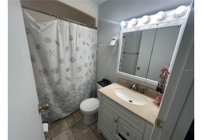 6519 W NEWBERRY RD #309 Condo photo 12