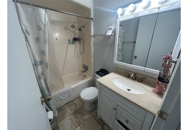 6519 W NEWBERRY RD #309 Condo photo 13