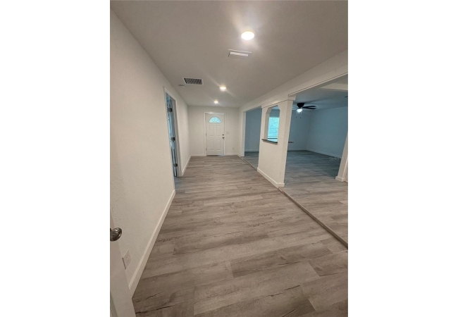 312 SE 49TH DR House photo 3