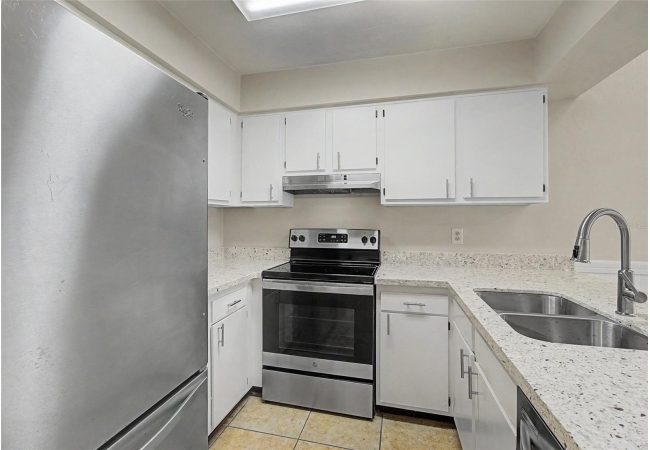 4422 SW 21ST LN Condo photo 6