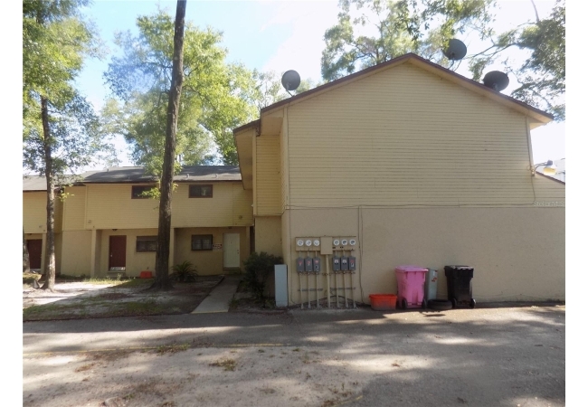 1110 SW 62 TER #A,B,C,D,E and F House photo 3