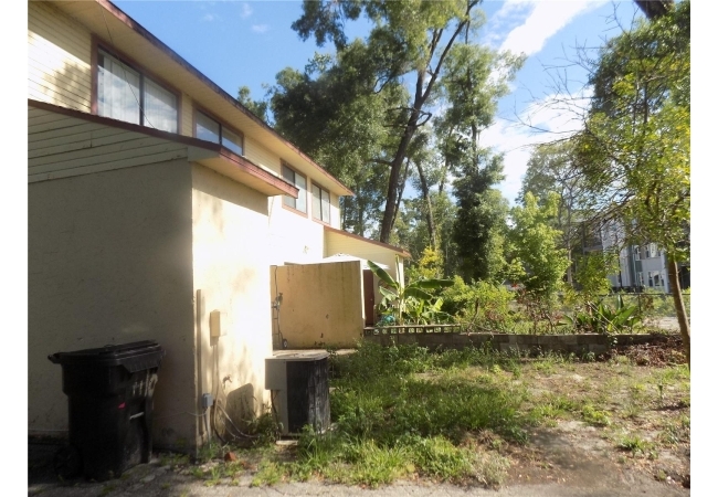 1110 SW 62 TER #A,B,C,D,E and F House photo 4