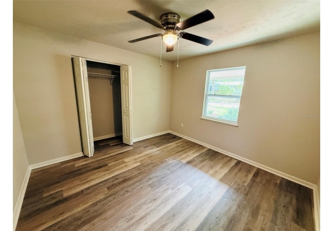 900 NW 39TH DR House photo 13