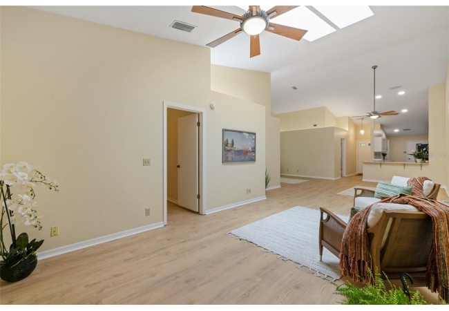 5113 SW 9TH LN House photo 17
