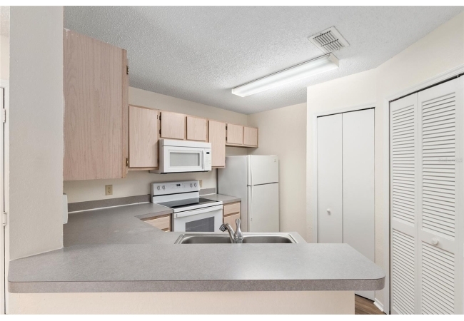 3705 SW 27TH ST #412 Condo photo 11