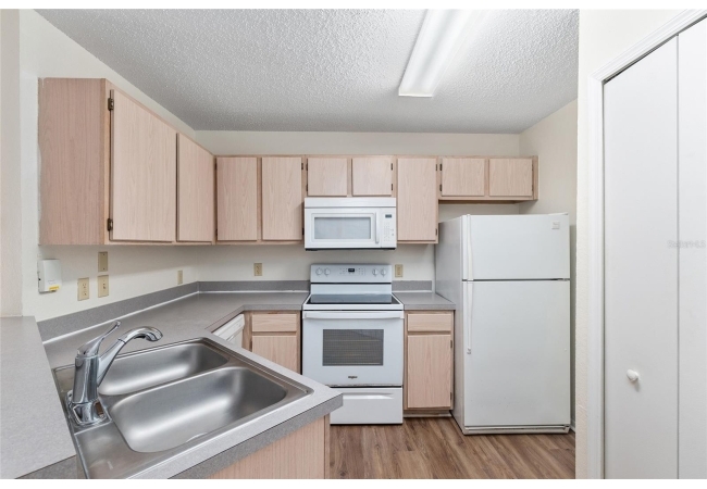 3705 SW 27TH ST #412 Condo photo 12