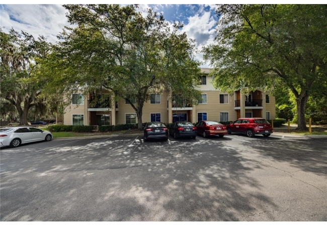 3921 SW 34TH ST #1C Condo photo 3