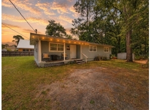 2524 NE 5TH PL