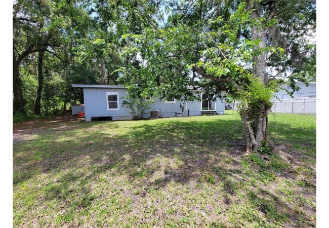 2524 NE 5TH PL House photo 21
