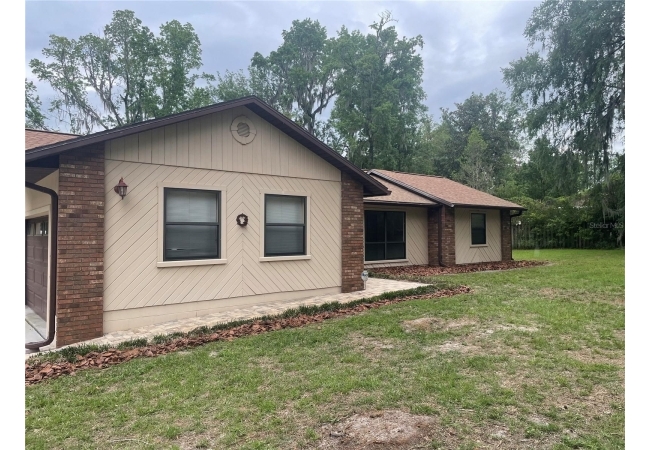 2421 NW 106TH DR House photo 3