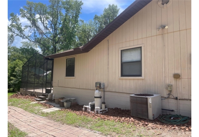 2421 NW 106TH DR House photo 10