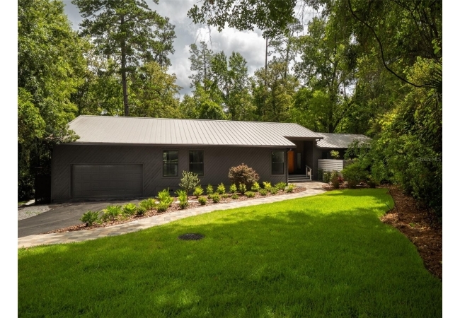 3104 NW 21ST AVE House photo 1