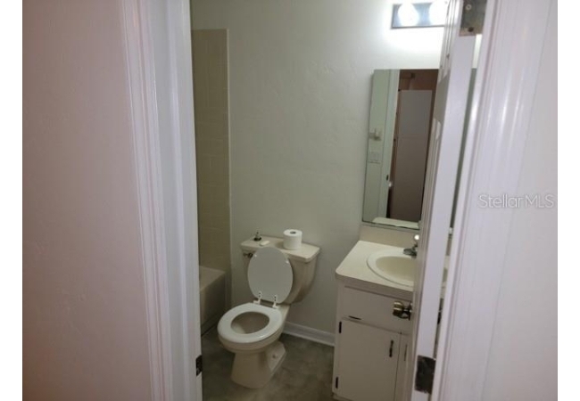 2916 SW 40TH PL House photo 12