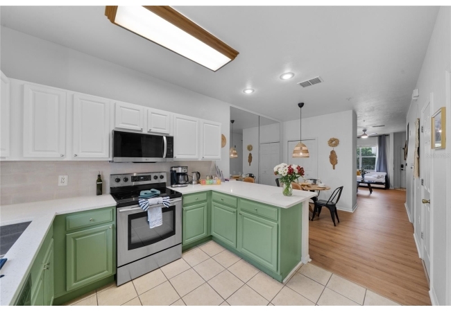6519 W NEWBERRY RD #A6 Condo photo 11