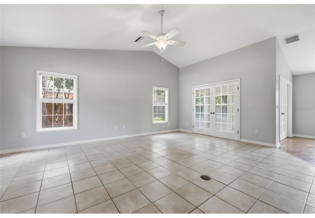 6603 SW 81 TER House photo 8