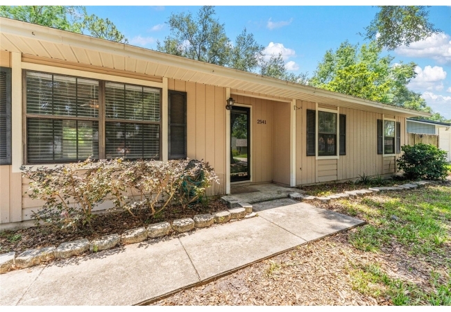 2541 NW 52ND PL House photo 3