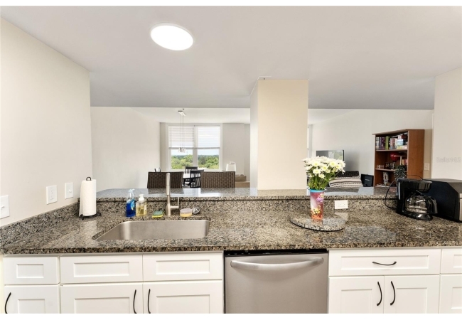 408 W UNIVERSITY AVE #7B Condo photo 17