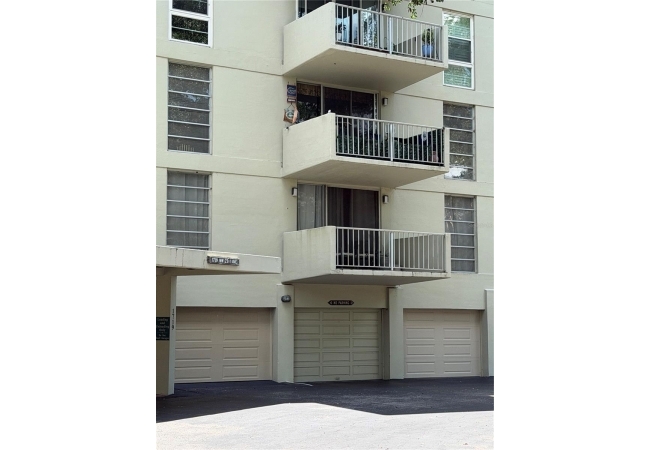 1719 NW 23RD BLVD #G 7 Condo photo 2