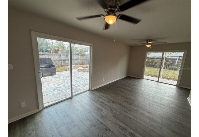1239 SE 18TH TER House photo 8