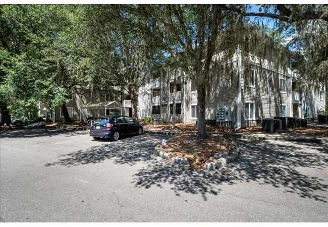 4000 SW 23RD ST #4-305 Condo photo 2